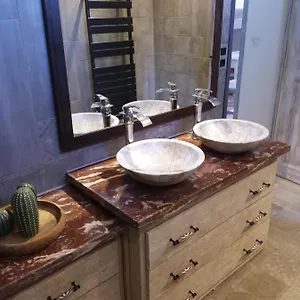 Pour 2 Personnes Avec Salle De Bain Privée Couette-café
